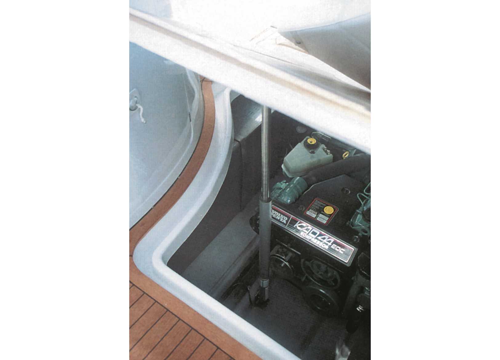 Attuatore Ulysses 12V l635mm-img1640266_.jpg