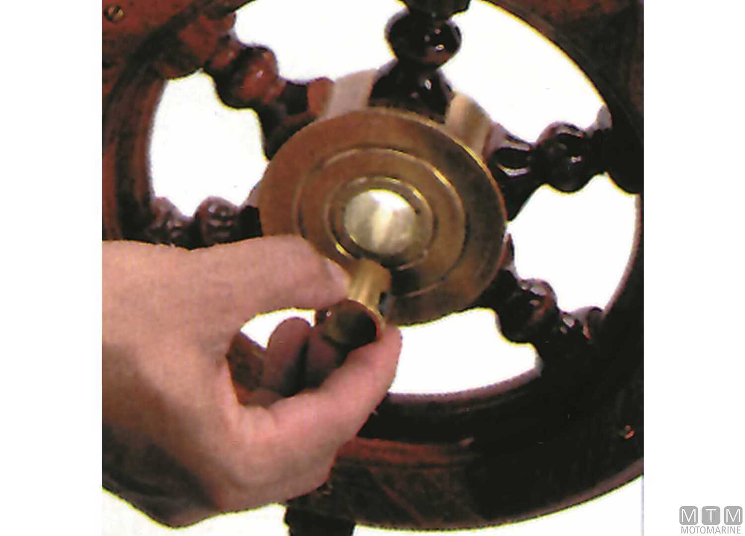 Polished Brass Reduction Bushing for Helmsman's Wheel-img4645016_2.jpg