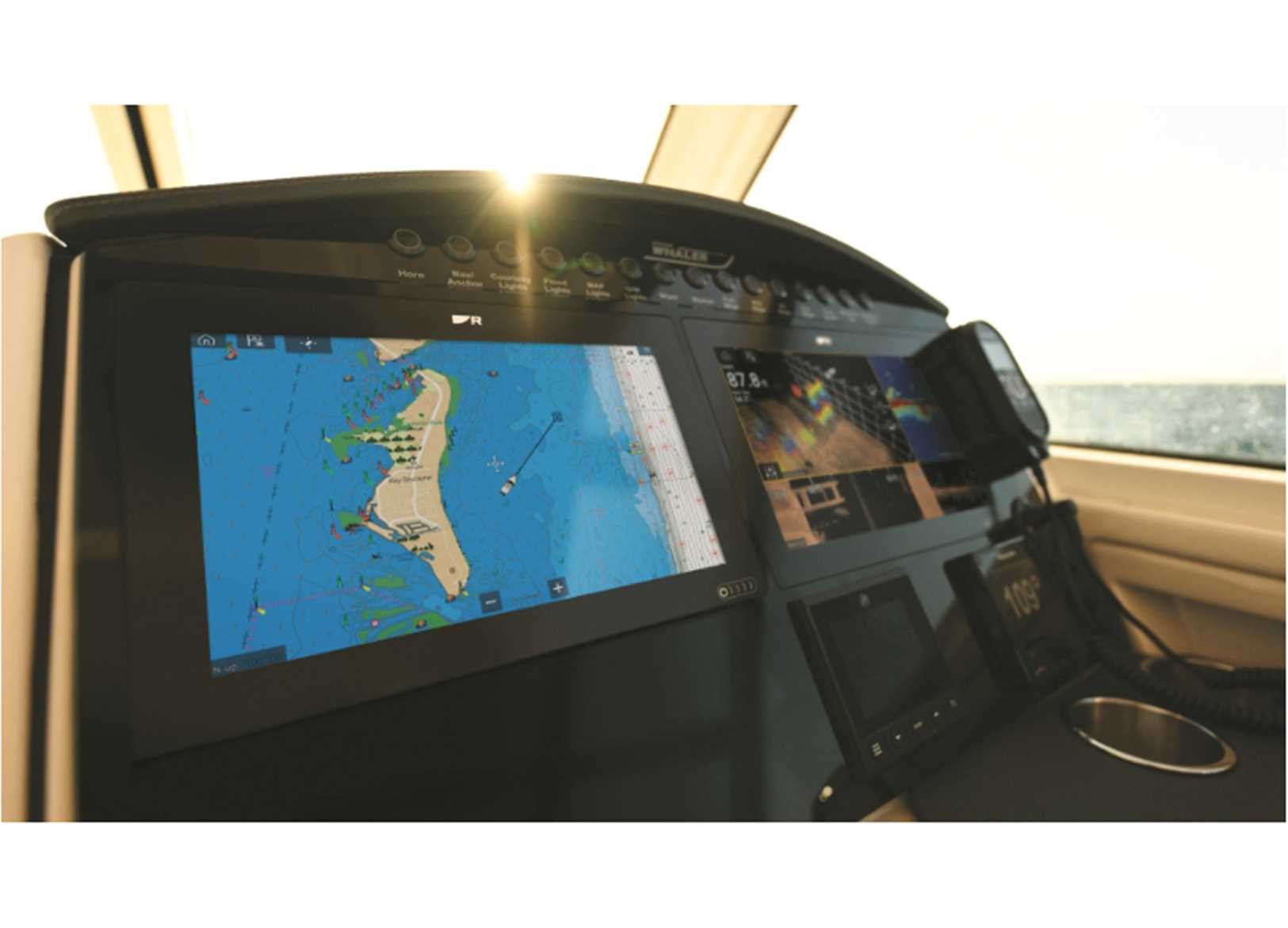 Raymarine Axiom+ 9 Chartplotter-img5661009_4.jpg