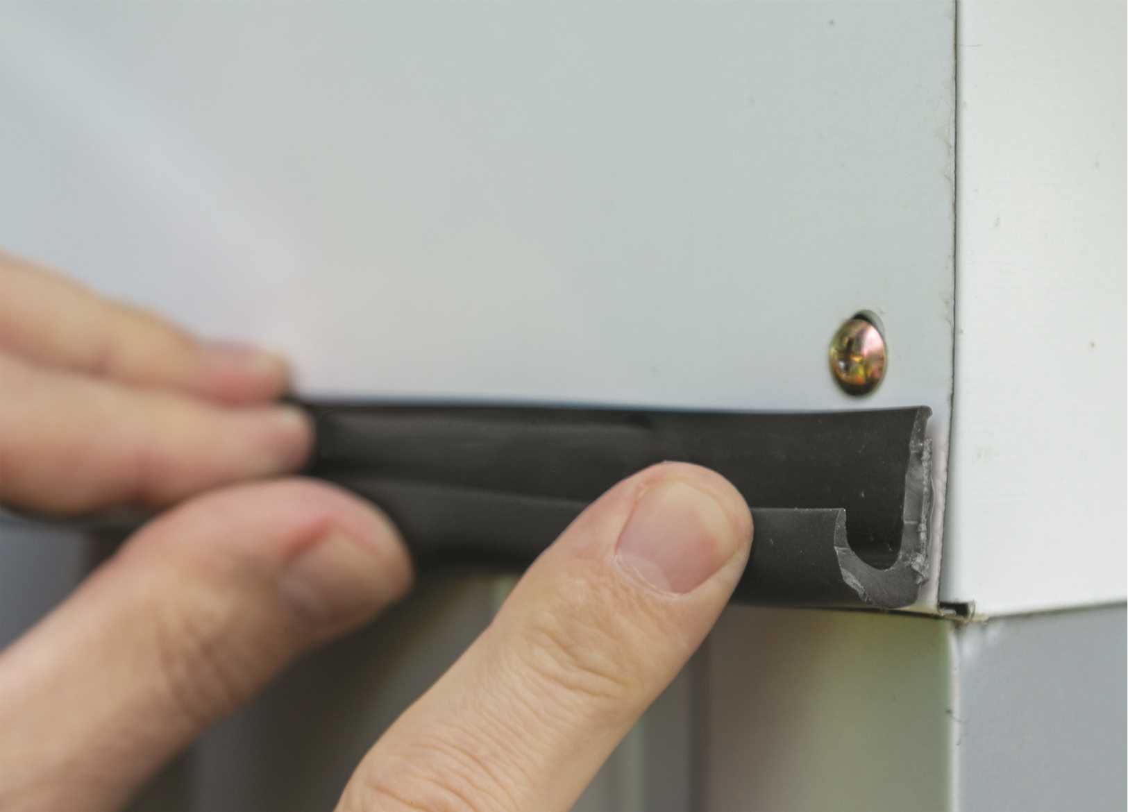 Profilo Trim-lok Drip Rail Nero 15m-img3835040_.jpg