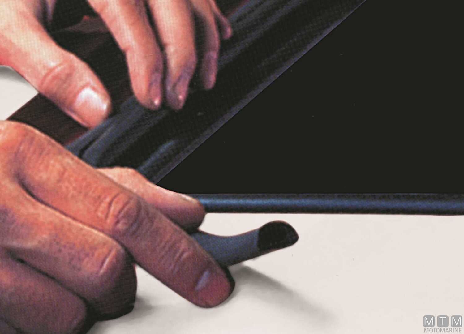 Guarnizione Trim-lok Dd Rubber Nero 12mm Adesivo 3M l15m-img3835150_7.jpg