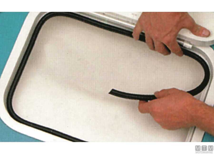 Guarnizione Trim-Lok DO Rubber Seal Black-img3835129_.jpg