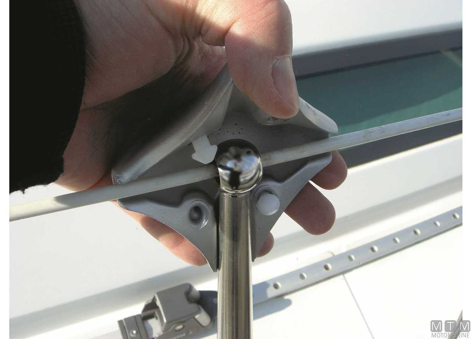 Copricandelieri in Poliuretano Sail Defender-img3841034_.jpg