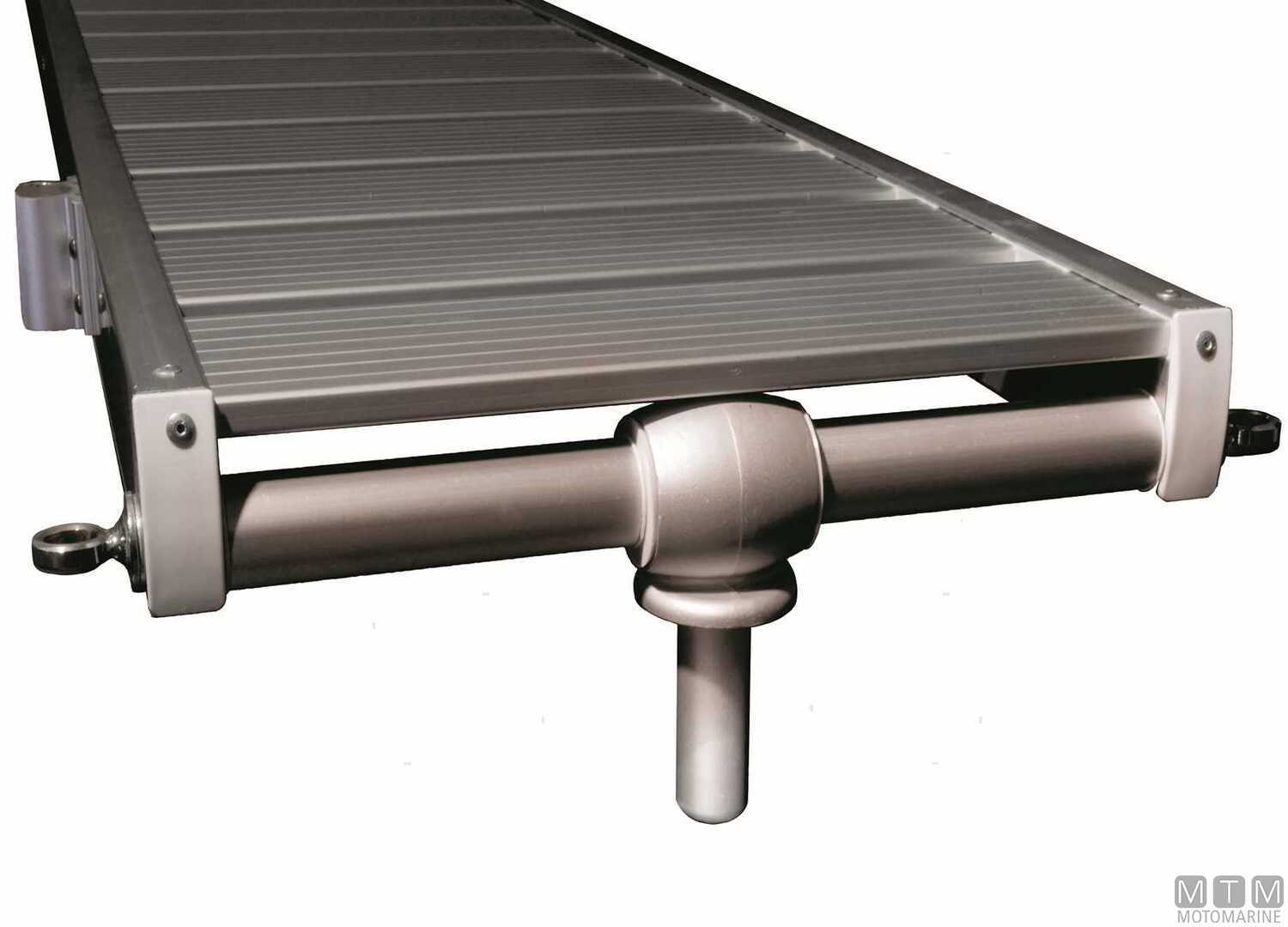 Passerella Fissa 200cm in Alluminio-img0606018_.jpg