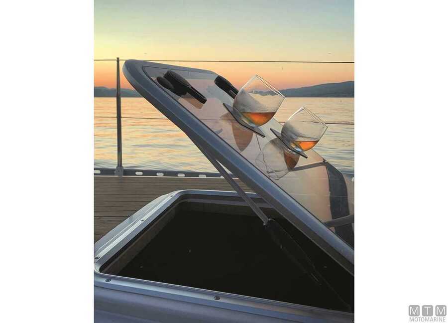 Set 2 Bicchieri Magnetici da Whisky in Cristallo-img5802624_2.jpg