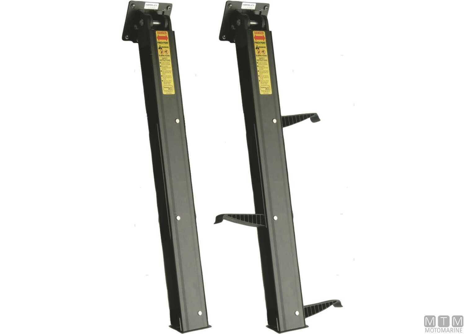 Image Recessed Garelick Ladder 3 Steps Aluminum