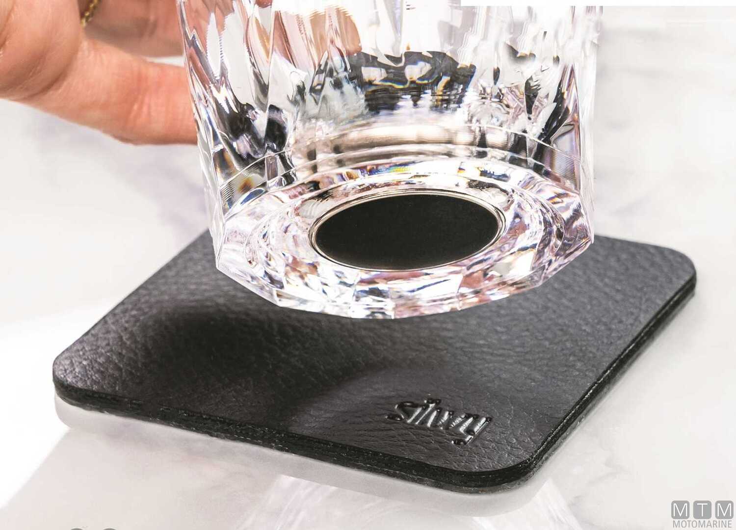 Set 2 Magnetic Pl Whisky Glasses Silwy-img5802644_1.jpg