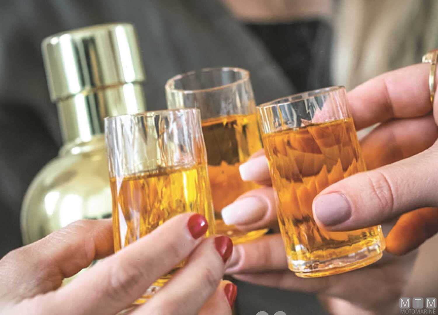 Set 2 Magnetic Pl Shot Glasses Silwy-img5802645_.jpg