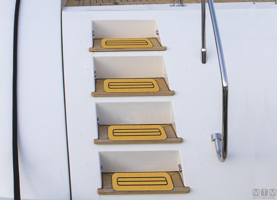 Coprigradino EVA Adesivo 3M-img3327031_7.jpg