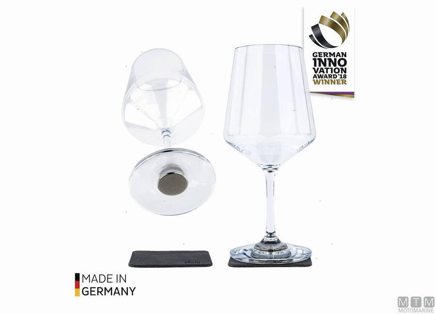Set 2 Plastic Magnetic Classic Wine Glasses-img5802670.jpg