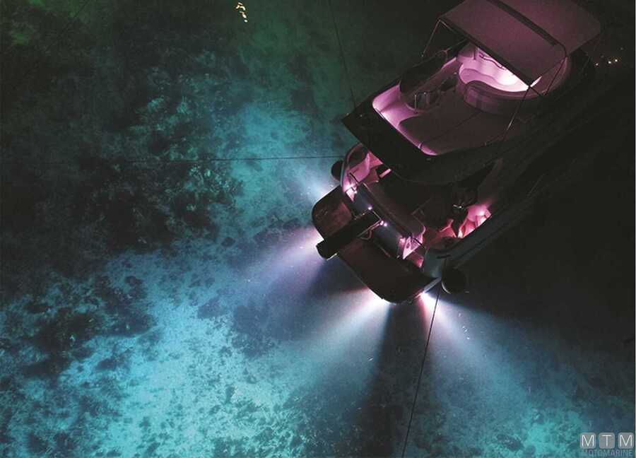 Astel Marine Bronze Underwater LED Light-img2121805_4.jpg