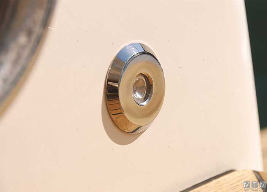 Astel RGB Arcus Inox Lux Courtesy Light-img2148820_2.jpg